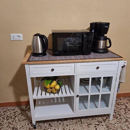 Casa Iris Apartment Cisano sul Neva Luaran gambar