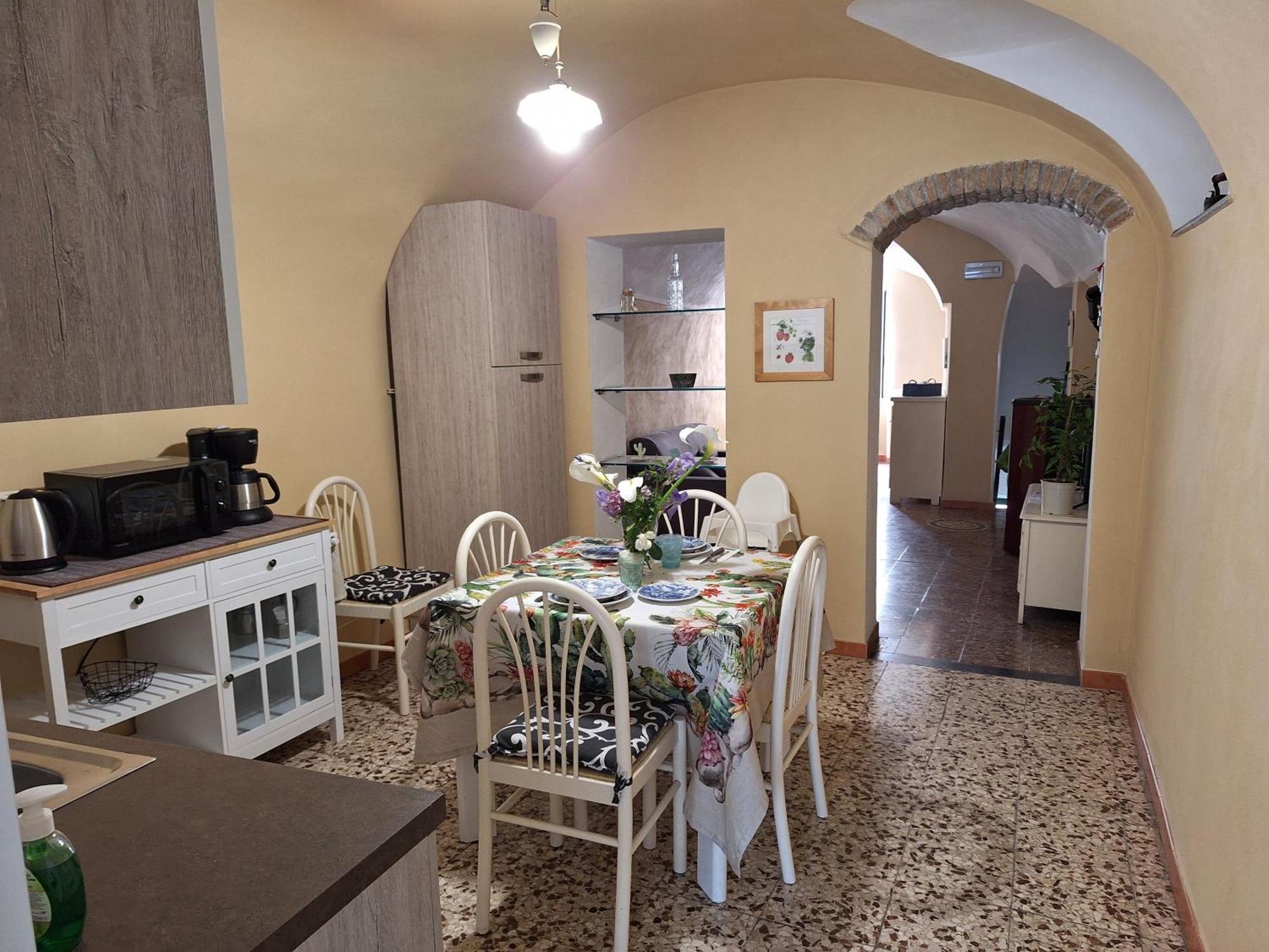 Casa Iris Apartment Cisano sul Neva Luaran gambar